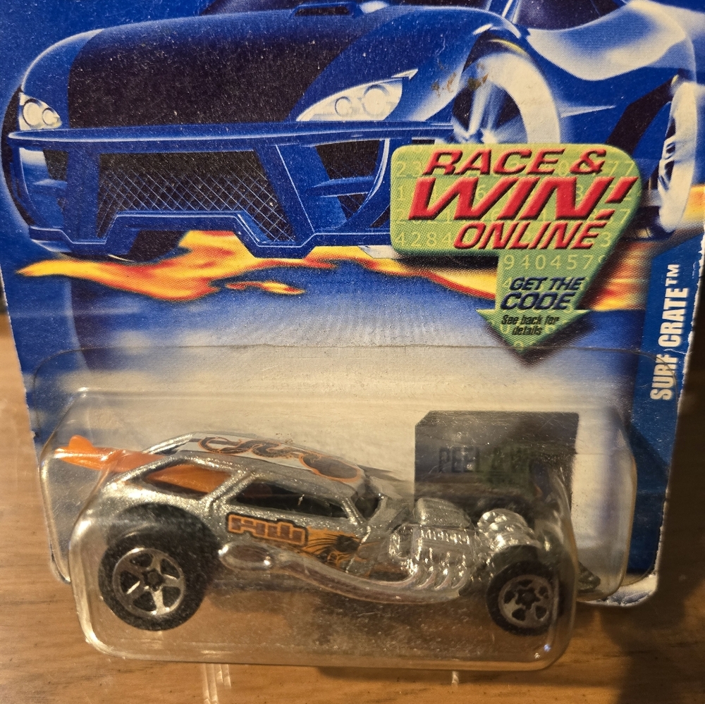 Hot Wheels "Surf Crate" 2002
